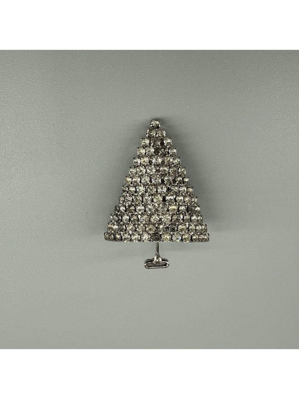 Vintage 3D Rhinestone Christmas Tree Brooch Silver Tone Sparkly Pin Rare Style